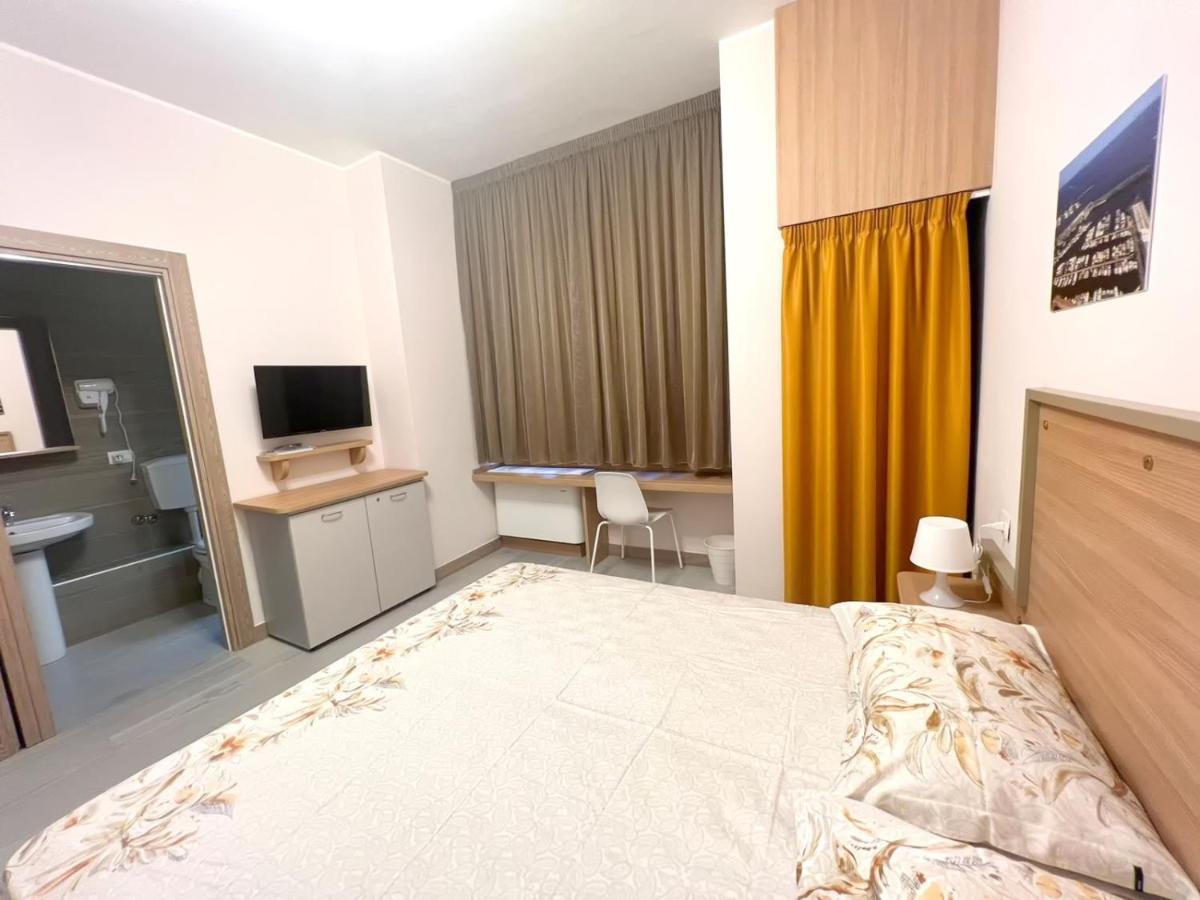 Sissi Comfort Rooms Foresteria Lombarda Monza Exterior foto