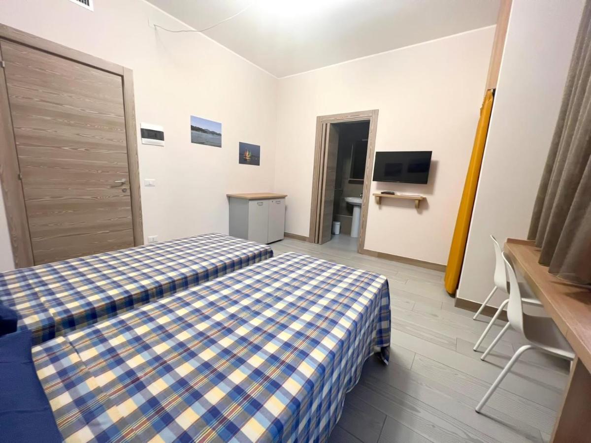 Sissi Comfort Rooms Foresteria Lombarda Monza Exterior foto