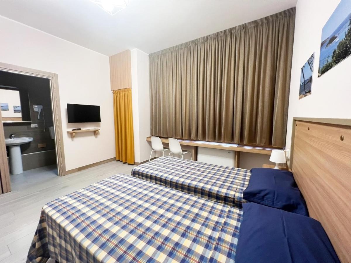 Sissi Comfort Rooms Foresteria Lombarda Monza Exterior foto